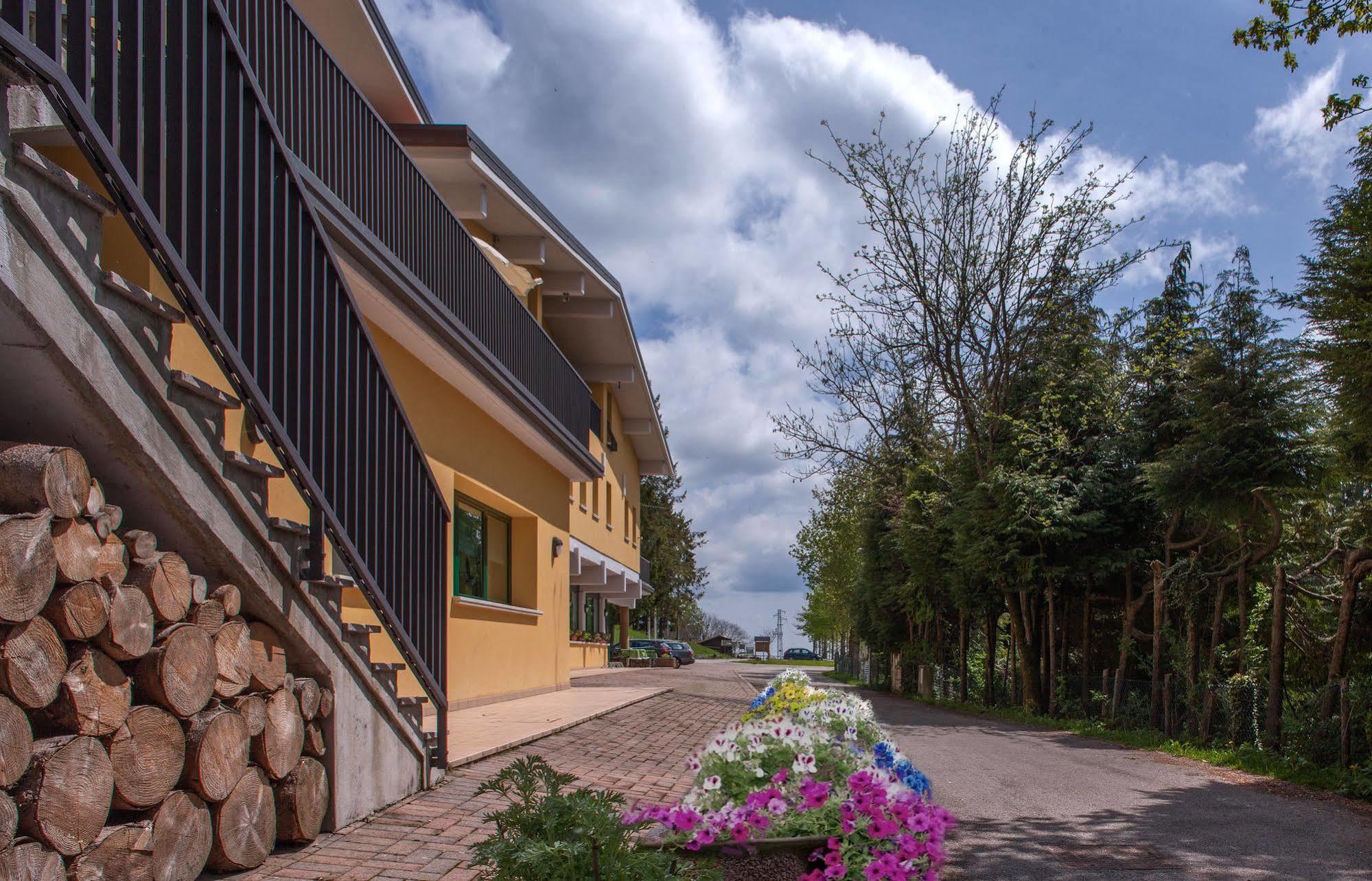 Residence Miravalle & Stella Alpina Valdobbiadene Ngoại thất bức ảnh